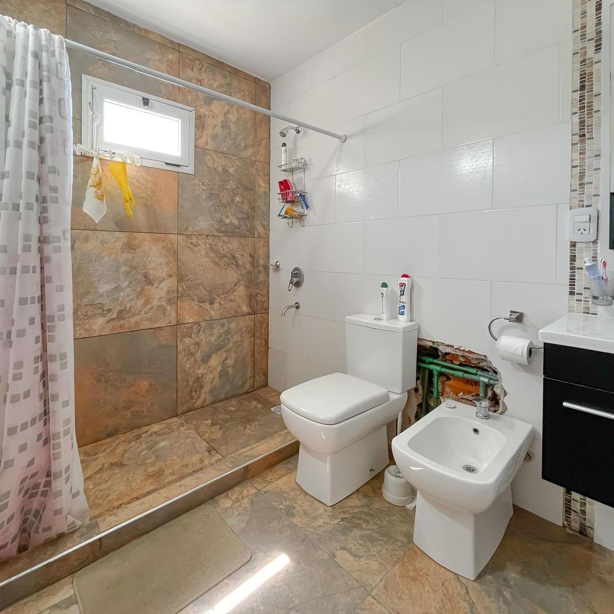 Foto de Casa de 2 dormitorios con jardín y pileta, Funes Town, imagen 3