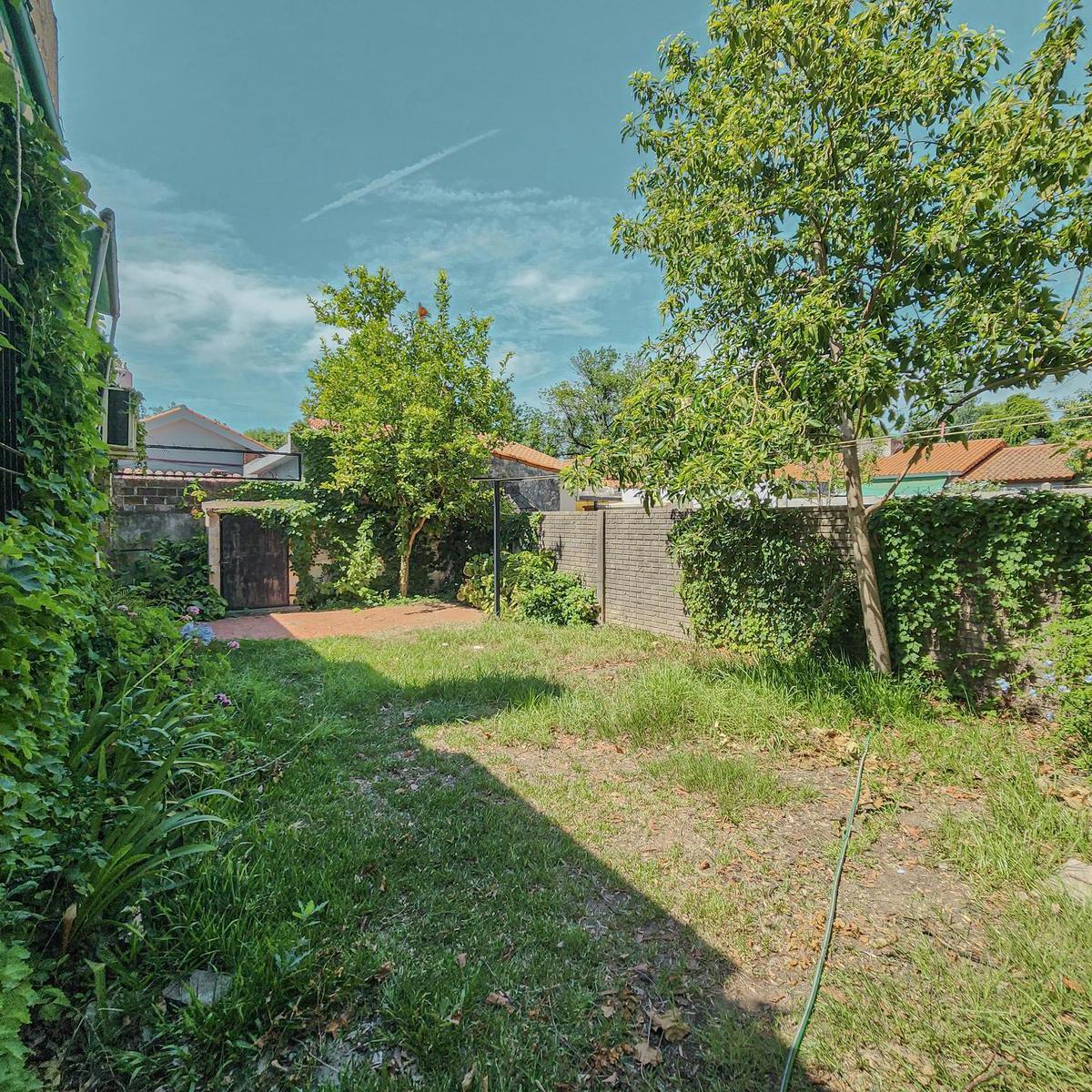 Casa de Pasillo de 3 Dorm. con Cochera y Jardín, Fisherton 4