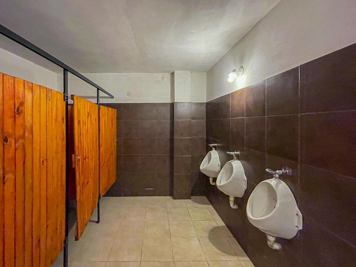 Local Tipo Salón Multi Espacio Sobre Av Principal en Baigorria 1