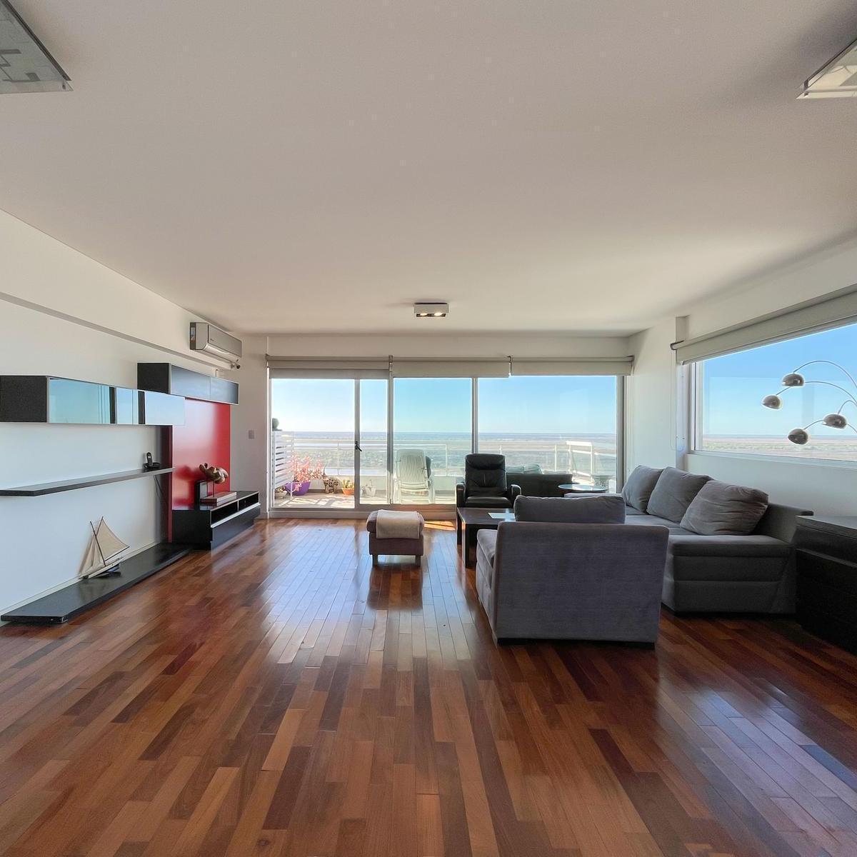 Departamento de 3 Dorm. Más Dependencia, 2 Cocheras y Amenities en Maui 3