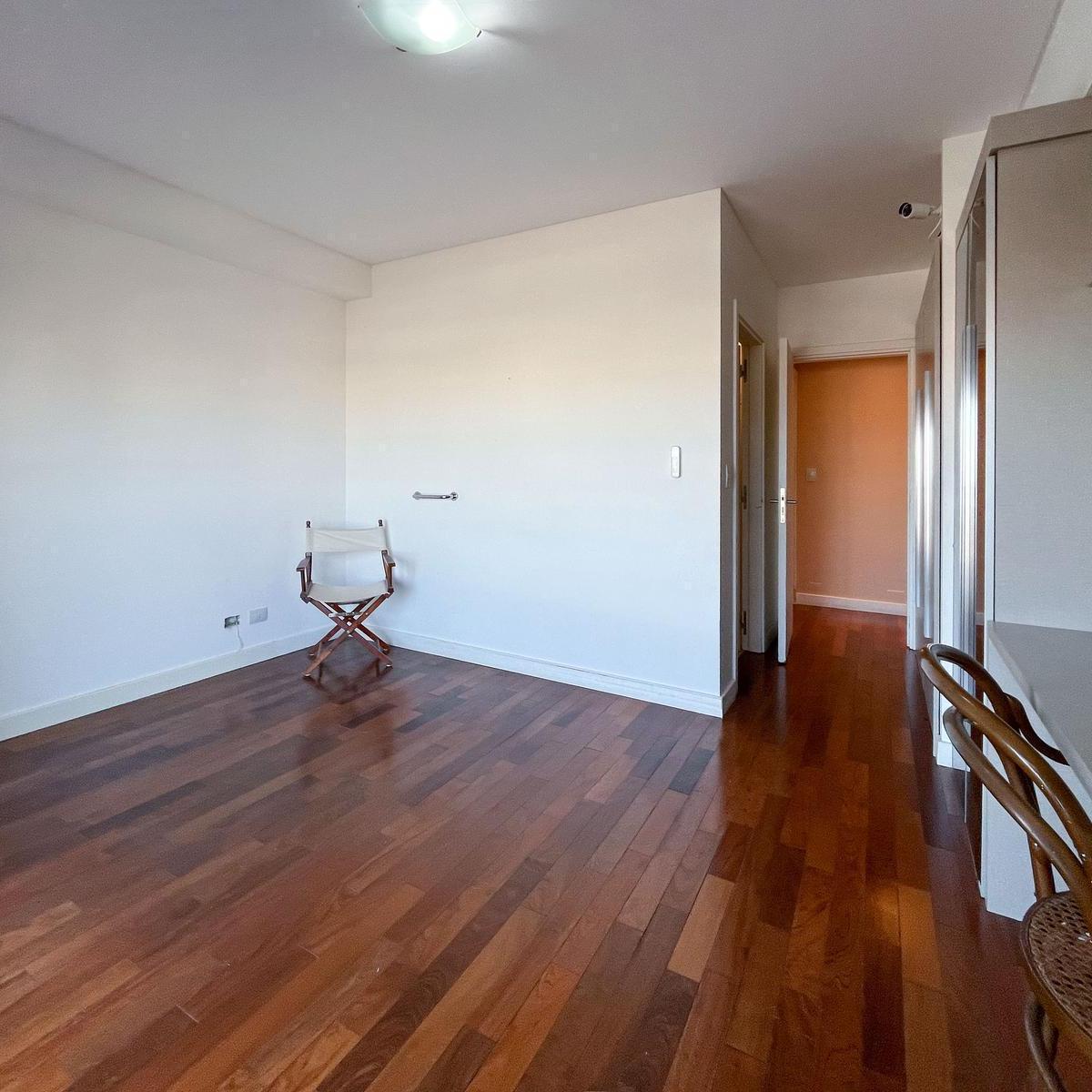 Departamento de 3 Dorm. Más Dependencia, 2 Cocheras y Amenities en Maui 4