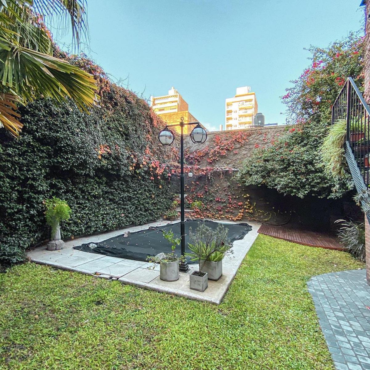 Casa de 4 Dorm. Más Comodín, Jardín, Pileta, Parrilla y 3 Cocheras 5