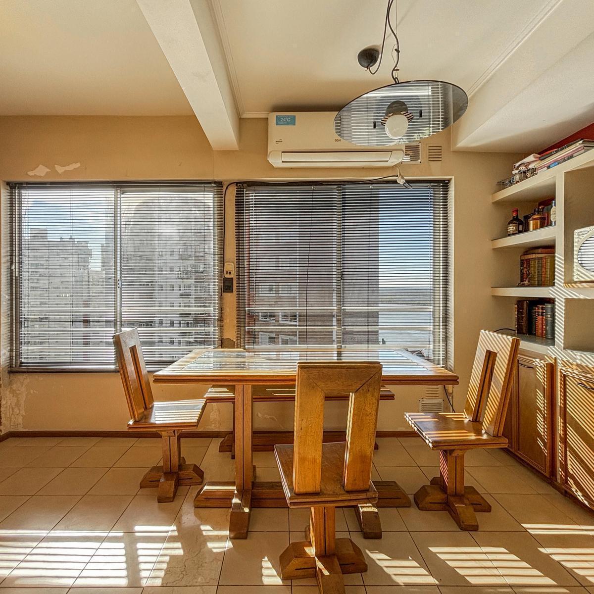 Departamento de 3 dormitorios con cochera y vista al río, Parque España