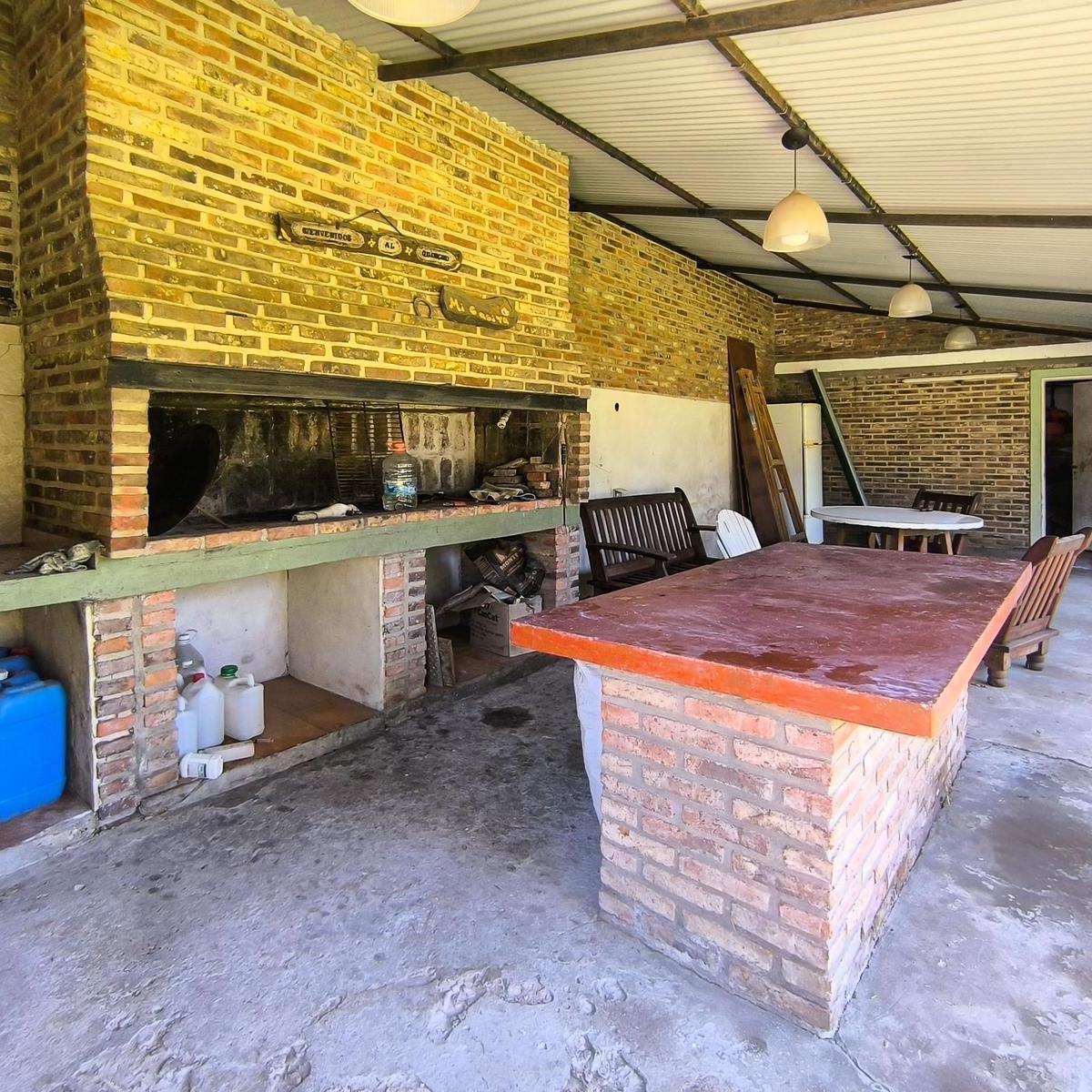Terreno de 1.600 con Quincho y Casa en Construcción, Oportunidad 3