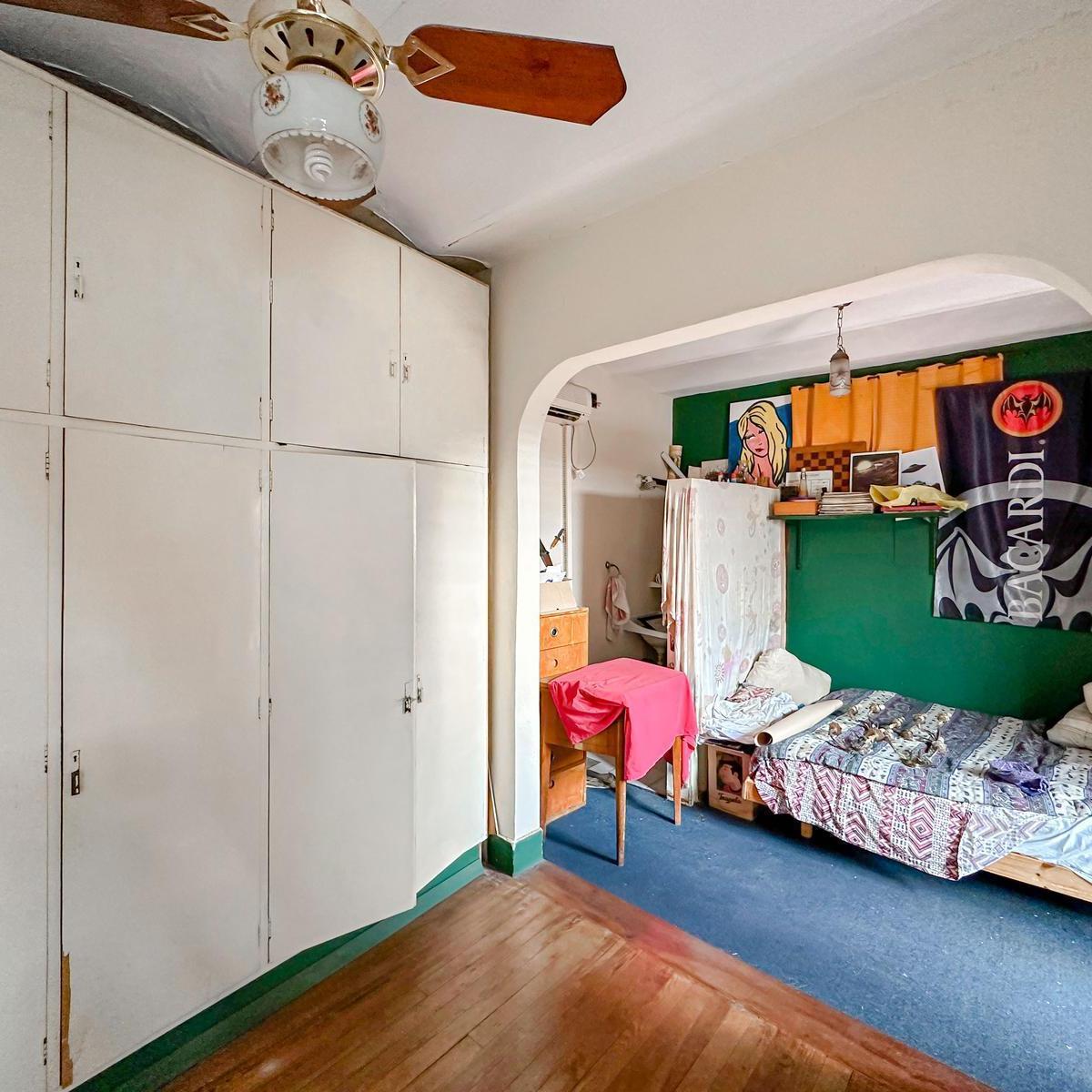 Casona de 4 Dorm. Más Oficina, 2 Cocheras y Quincho con Terraza 3
