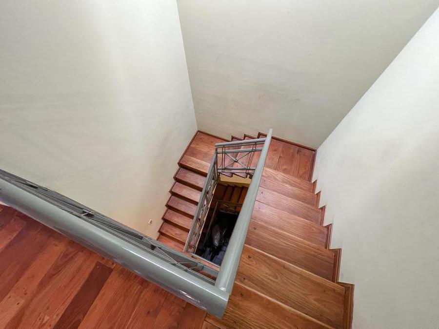 Casa de 3 Dorm. con Gran Jardín y Quincho en Barrio Martin 1