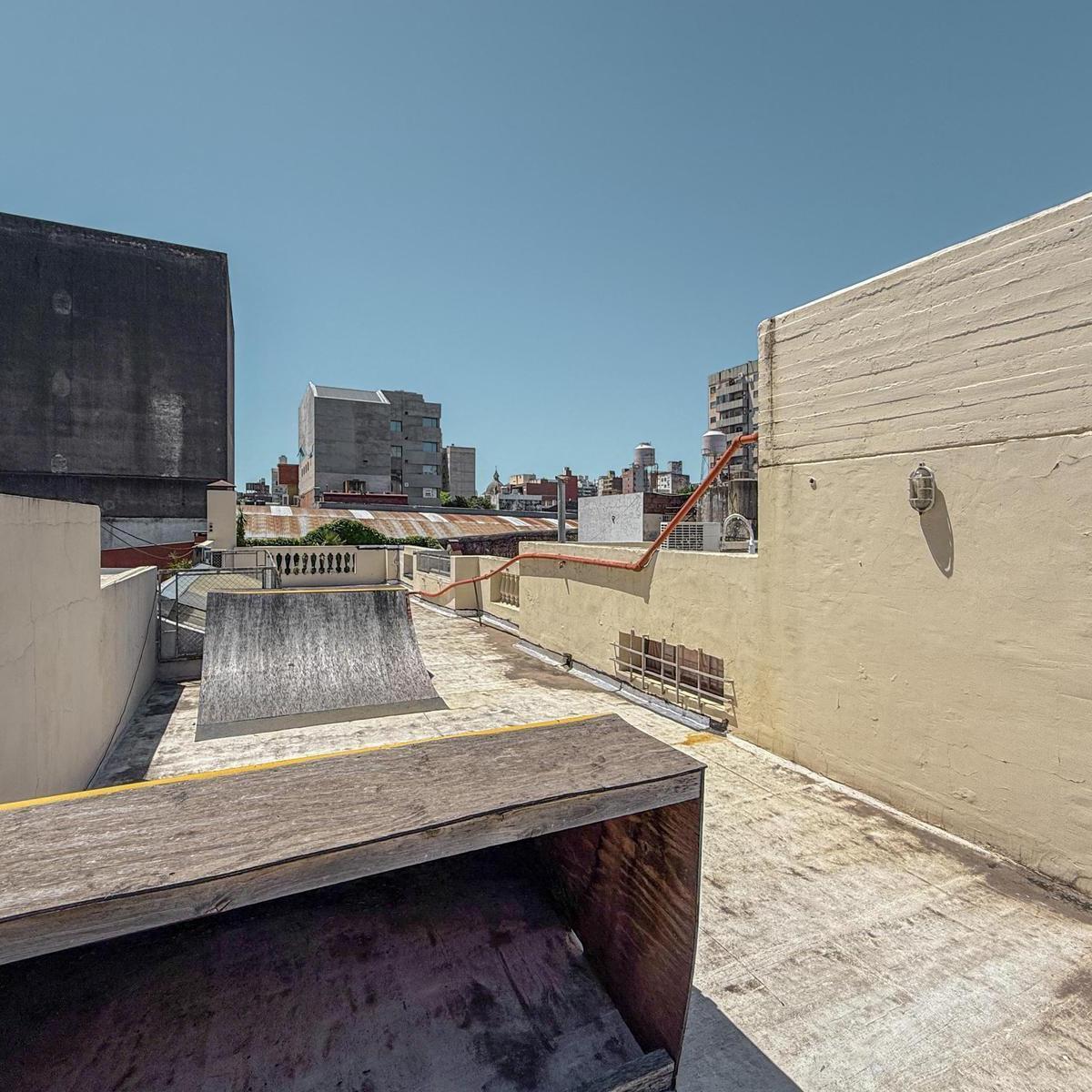 Casa de 4 Dorm. Más Comodín, 2 Cocheras, Pileta y Solarium 5