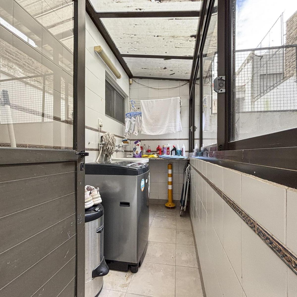 Departamento de 3 Dorm. con 3 Baños y Patio 5