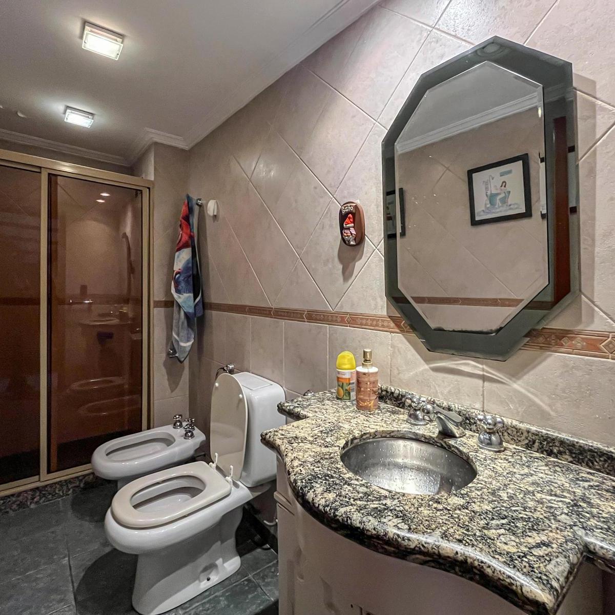 Casa de 3 Dorm. con Gran Jardín y Pileta en Fisherton 3