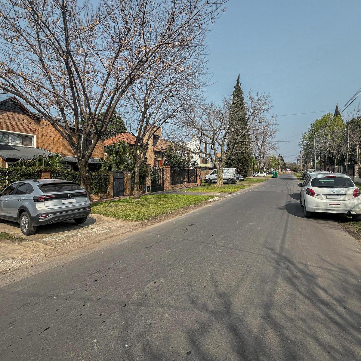 Casa de 3 Dorm. con Gran Jardín y Pileta en Fisherton 5