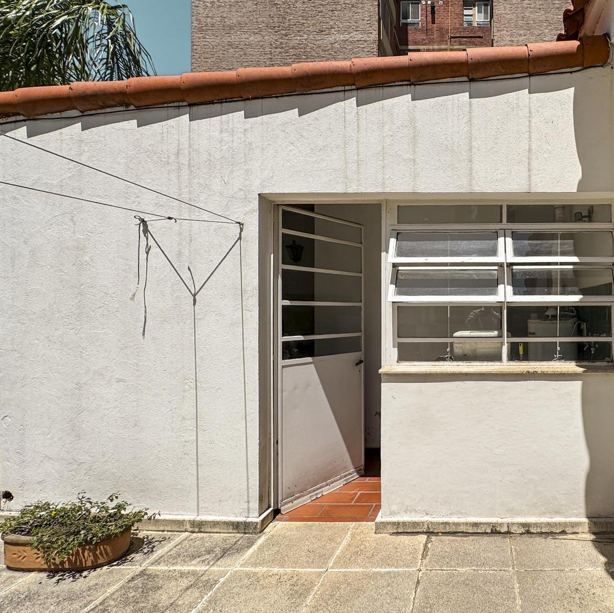 Casa de 4 Dorm. con Pileta o Terreno Apto Edificación en Altura 1