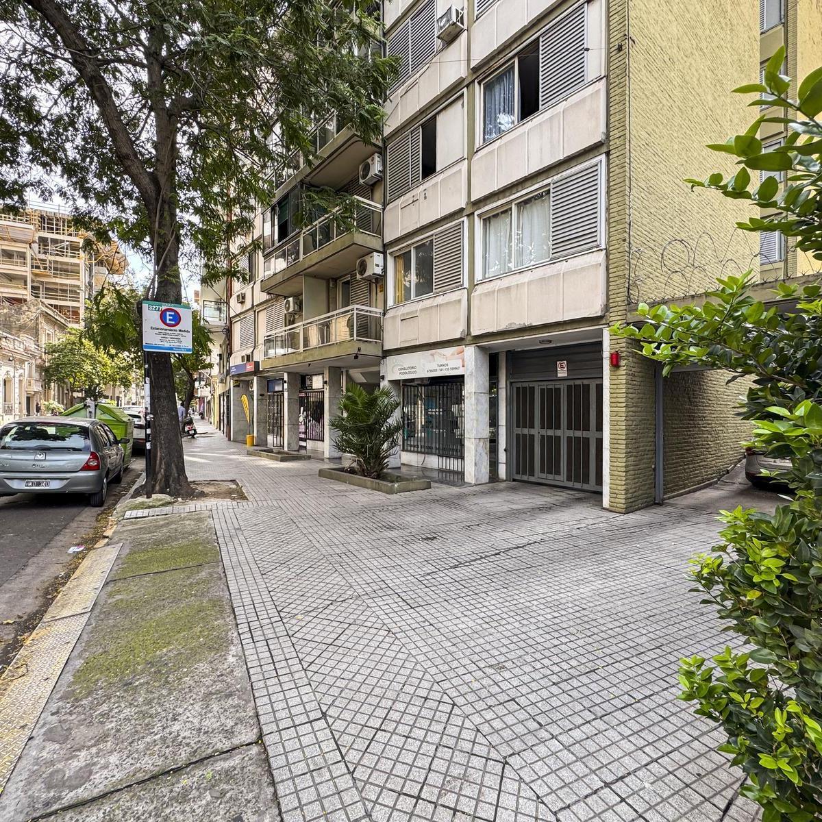 Departamento de 3 Dorm. con Cocina Separada y Balcón 3