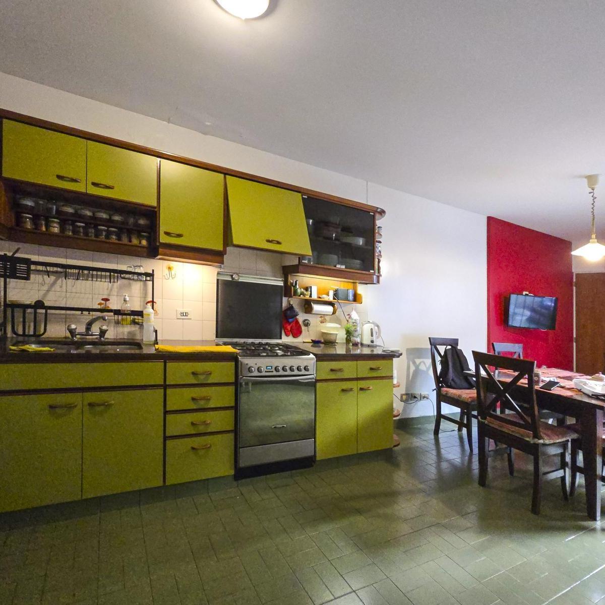 Casade 3 Dorm. Más Comodín, Cochera y Pileta con Patio 2