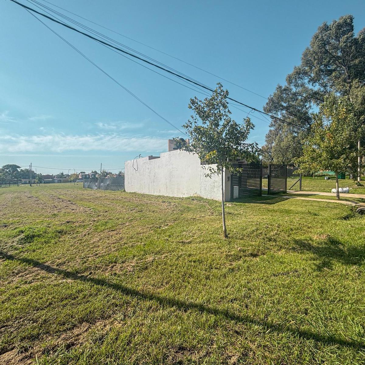Terreno excelente con frente sur y posibilidad de lindero