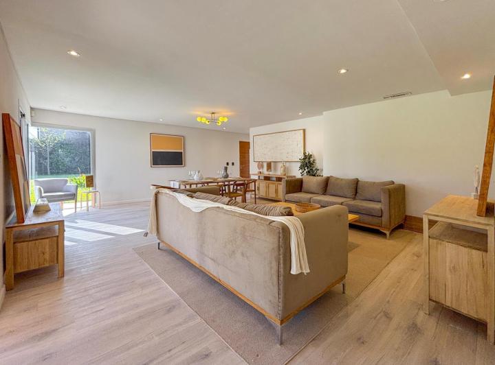 Casa en una sola planta con 3 dormitorios, pileta y jardín 3