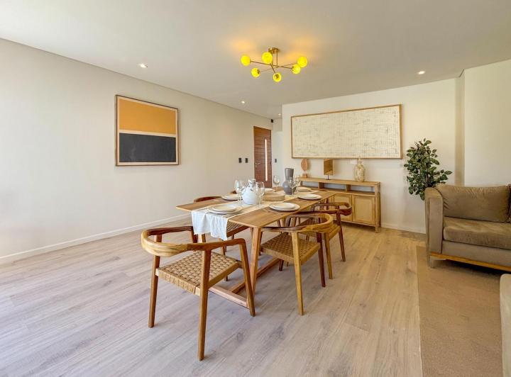 Casa en una sola planta con 3 dormitorios, pileta y jardín 2
