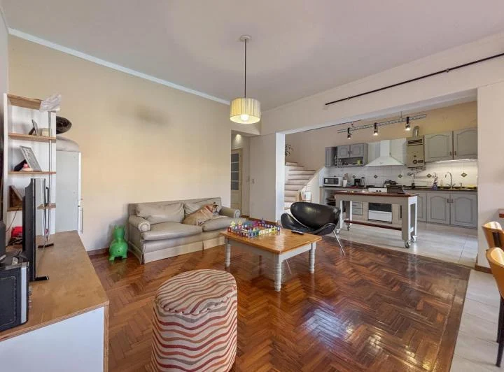 Foto de Casa de 3 dormitorios con cochera, pileta y quincho, imagen 5