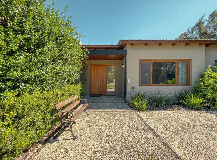 Casa de 3 dormitorios en suite con pileta, quincho y jardín, en Palos Verdes 2