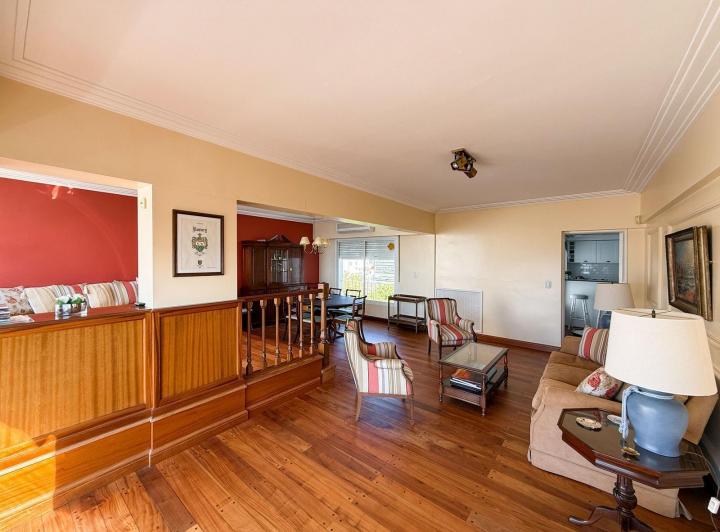 Departamento de 3 dormitorios con vista al río y 2 cocheras 5