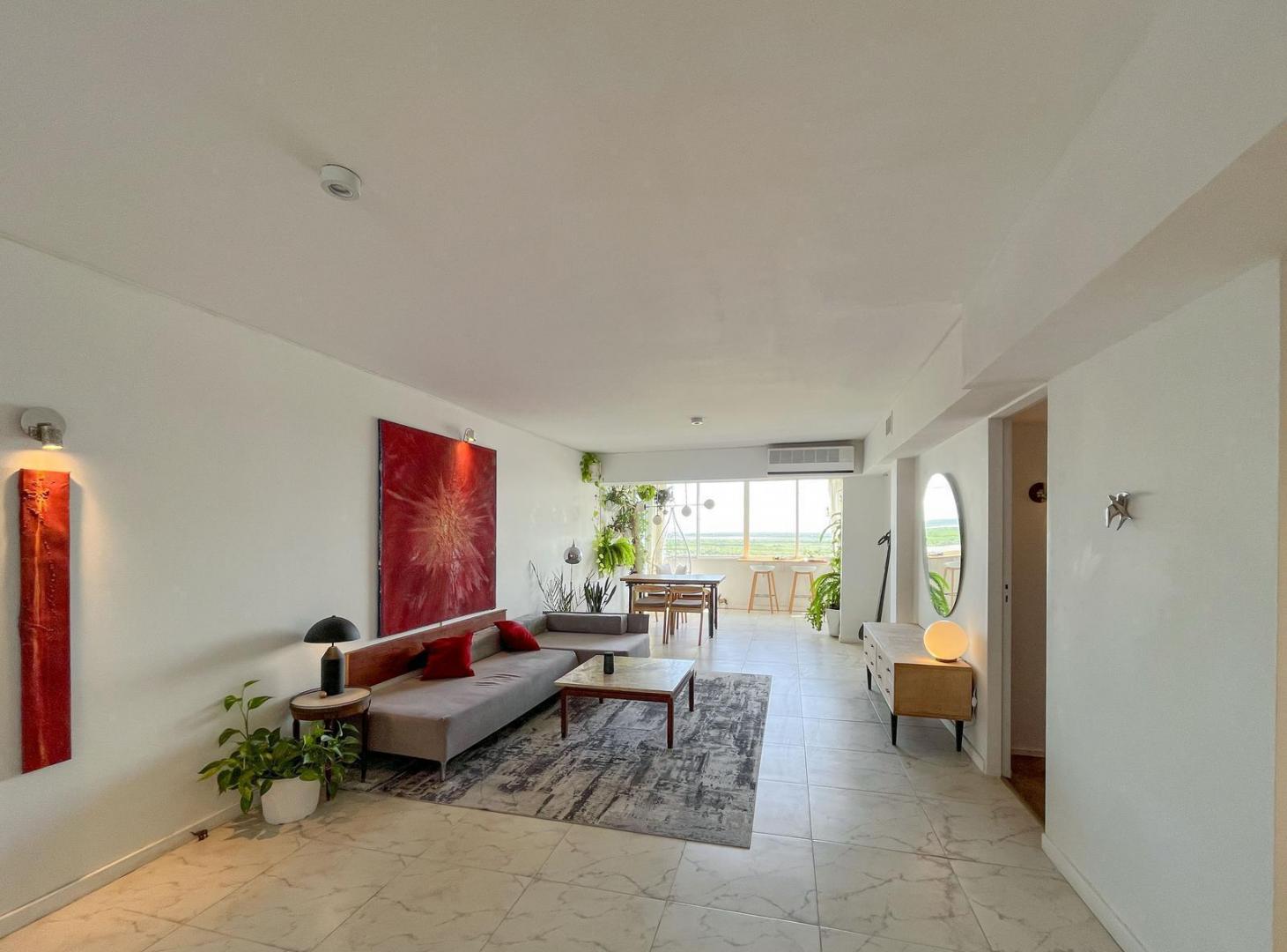 Departamento de 3 dormitorios con vista al río y cochera en zona río
