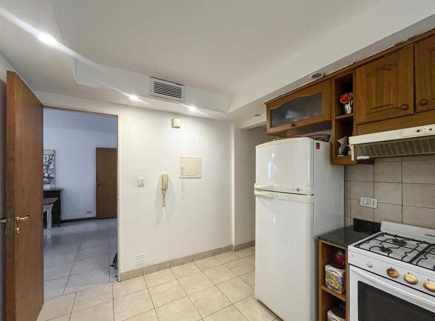 Departamento de 2 dormitorios más comodín con vista parcial al río