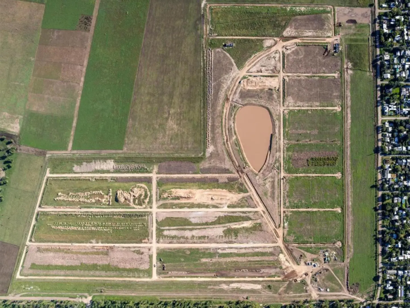 Terreno central de 640m² con amenities y frente sur en La Finca 2 2