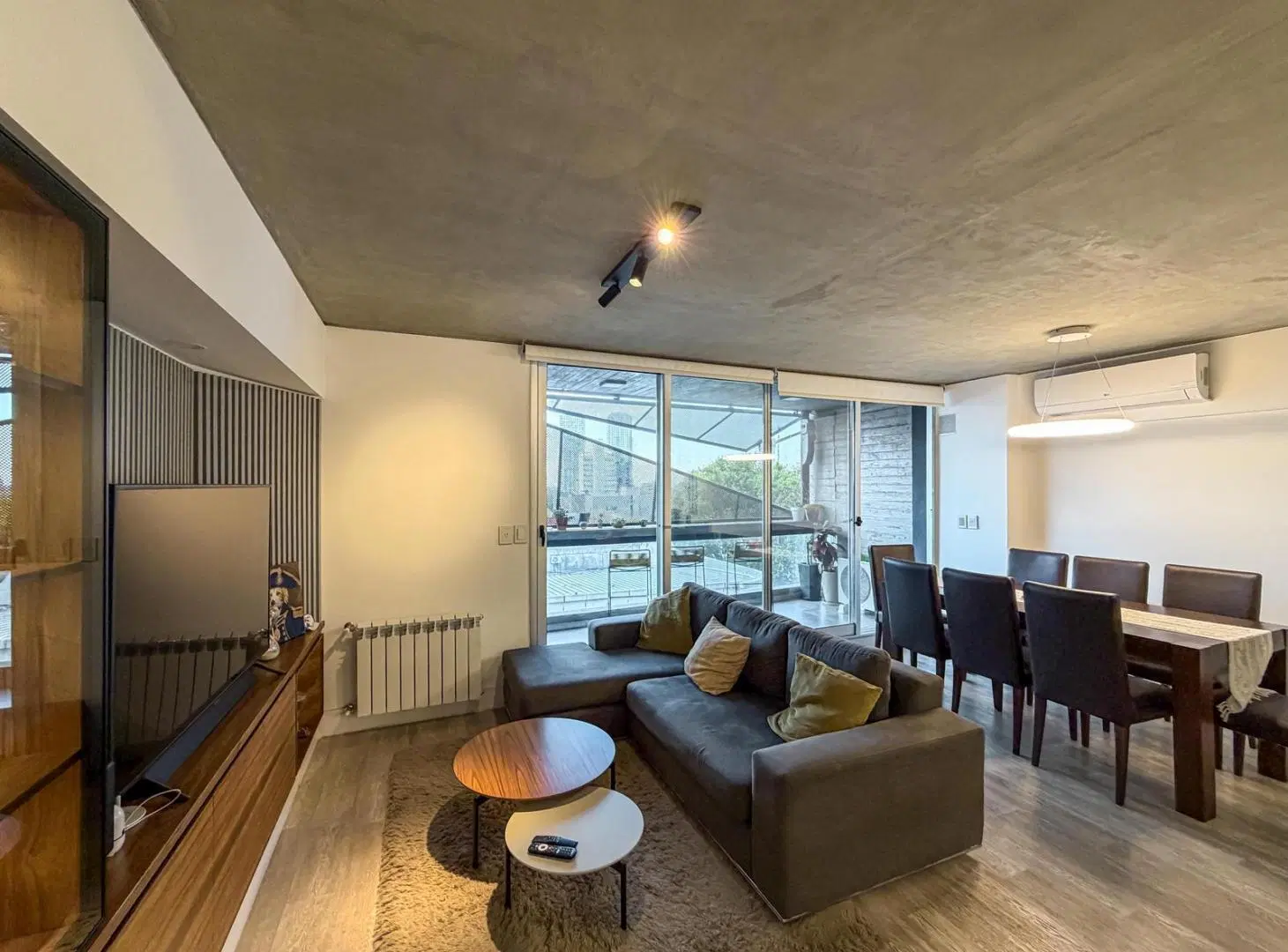 Departamento de 3 dormitorios, cochera doble y terraza exclusiva con jacuzzi 2