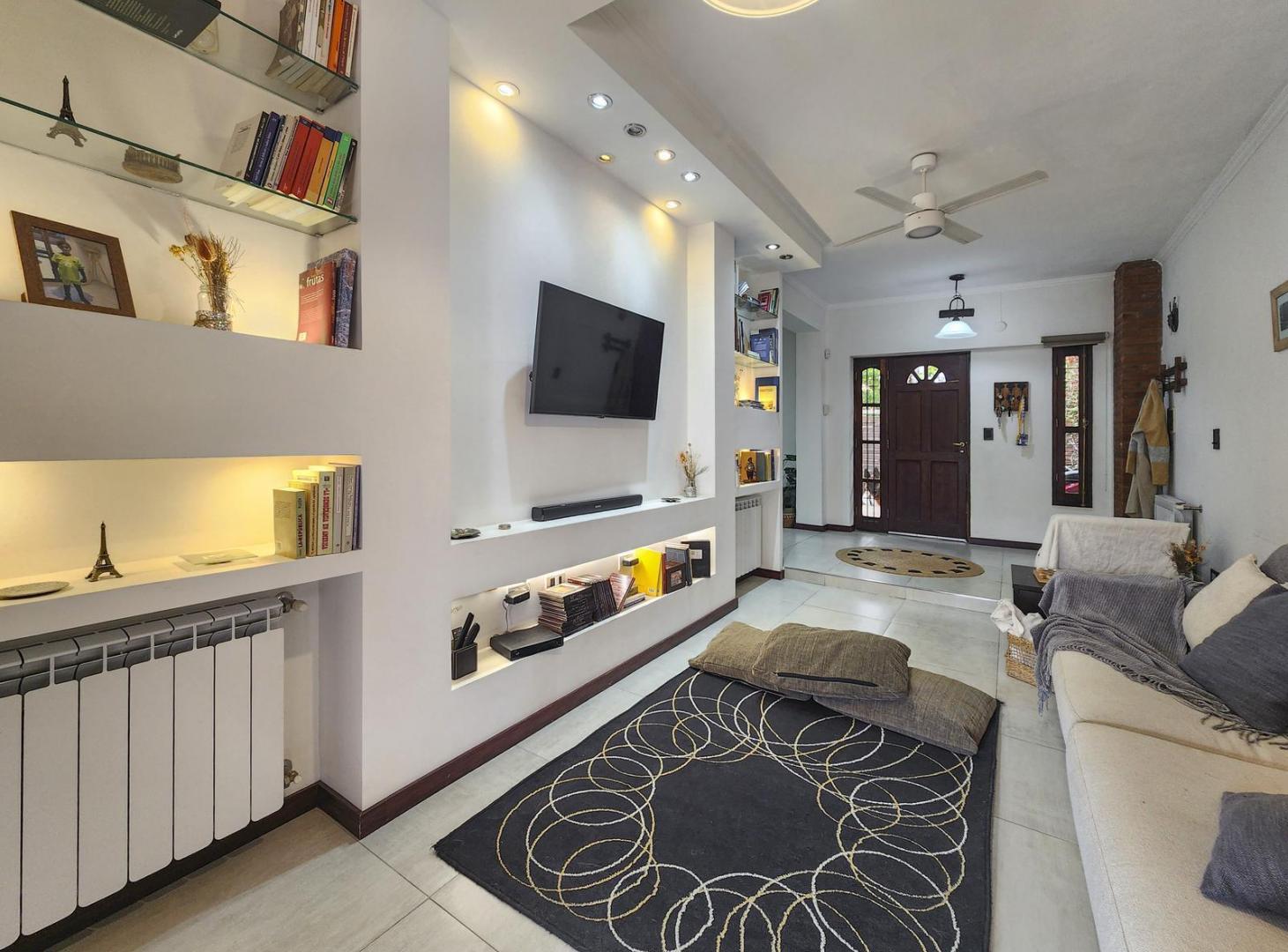 Casa de 3 dormitorios con pileta, parrillero y cochera en Fisherton