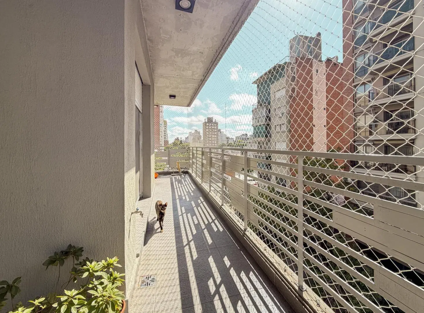 Departamento de 3 dormitorios con radiadores, 2 cocheras y terraza exclusiva con parrilla 5