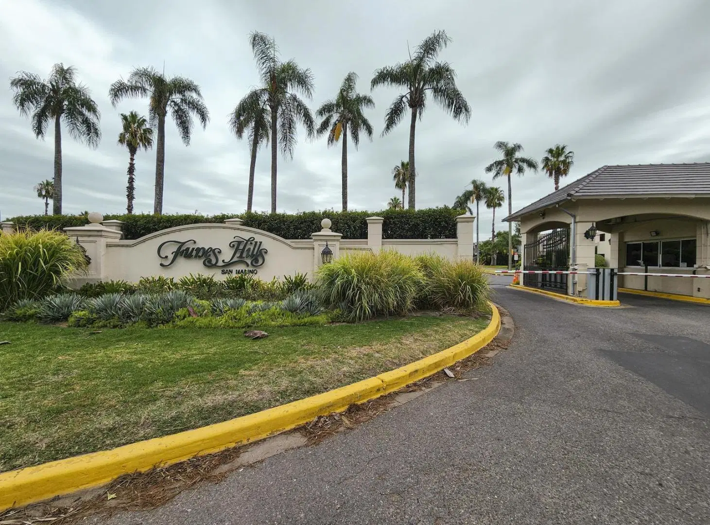 Terreno de 1144m² con amenities y sobre Boulevard en San Marino Funes Hills 4