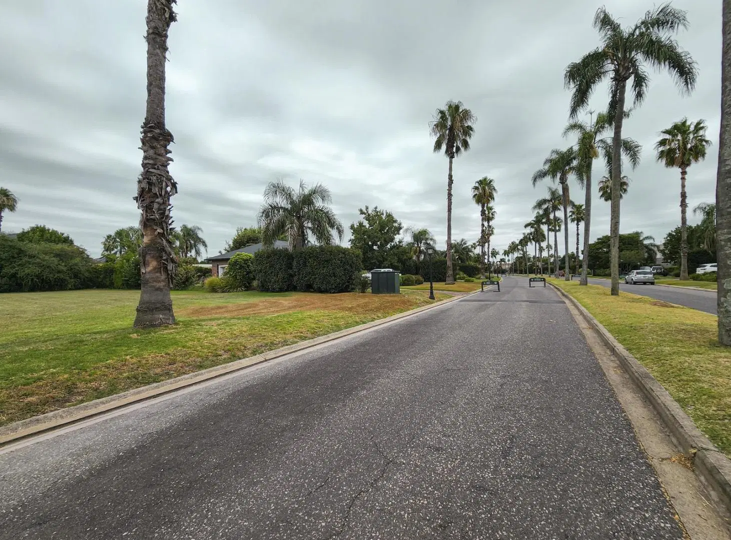Terreno de 1144m² con amenities y sobre Boulevard en San Marino Funes Hills 2
