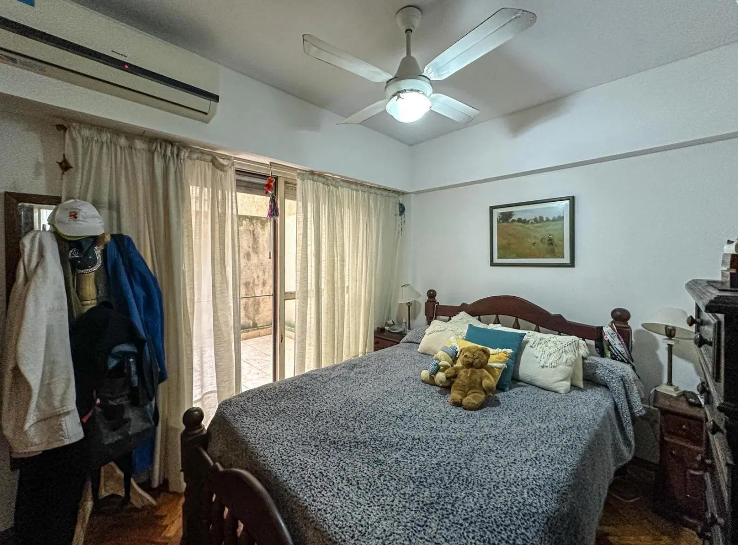 Departamento de 2 dormitorios con patio y cochera en el Centro 2