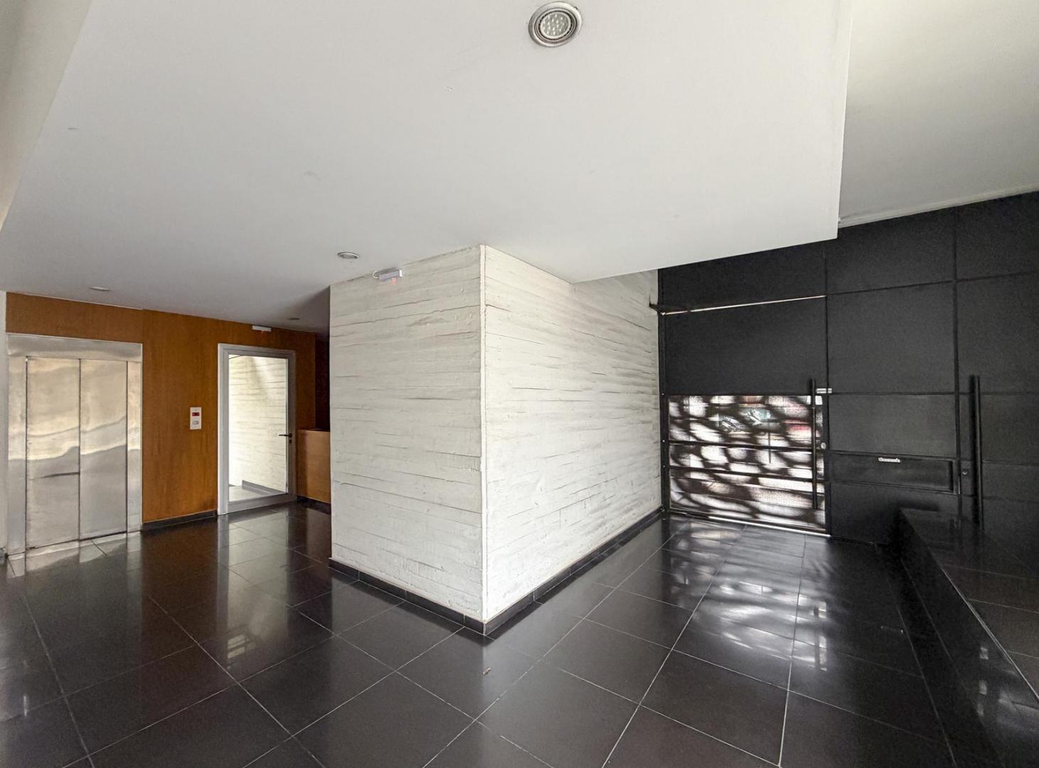 Foto de Departamento de 2 dormitorios con quincho y terraza exclusiva, imagen 2