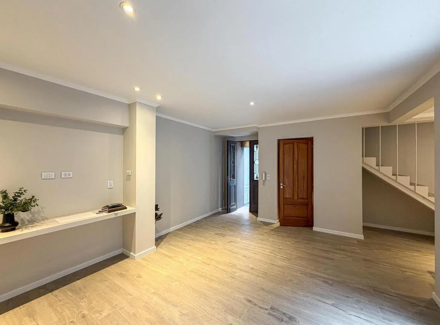 Casa de pasillo de 2 dormitorios a estrenar con patio y terraza 3