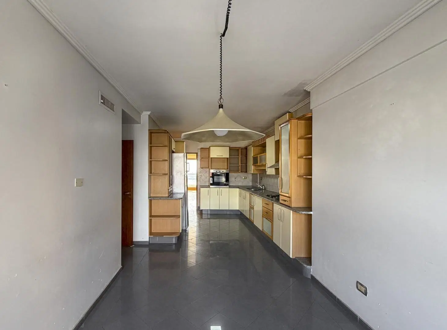 Departamento de 3 dormitorios con vista al río y 2 cocheras 8
