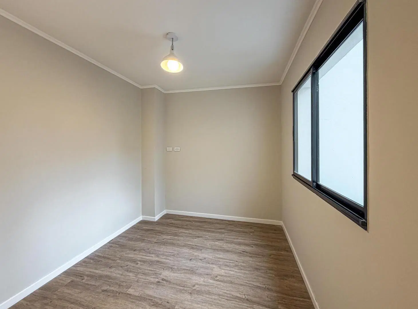 Casa de pasillo de 3 dormitorios a estrenar con patio y terraza 4
