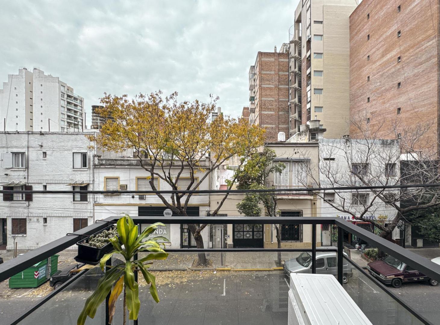 Departamento de 2 dormitorios con gran balcón en Zona Río