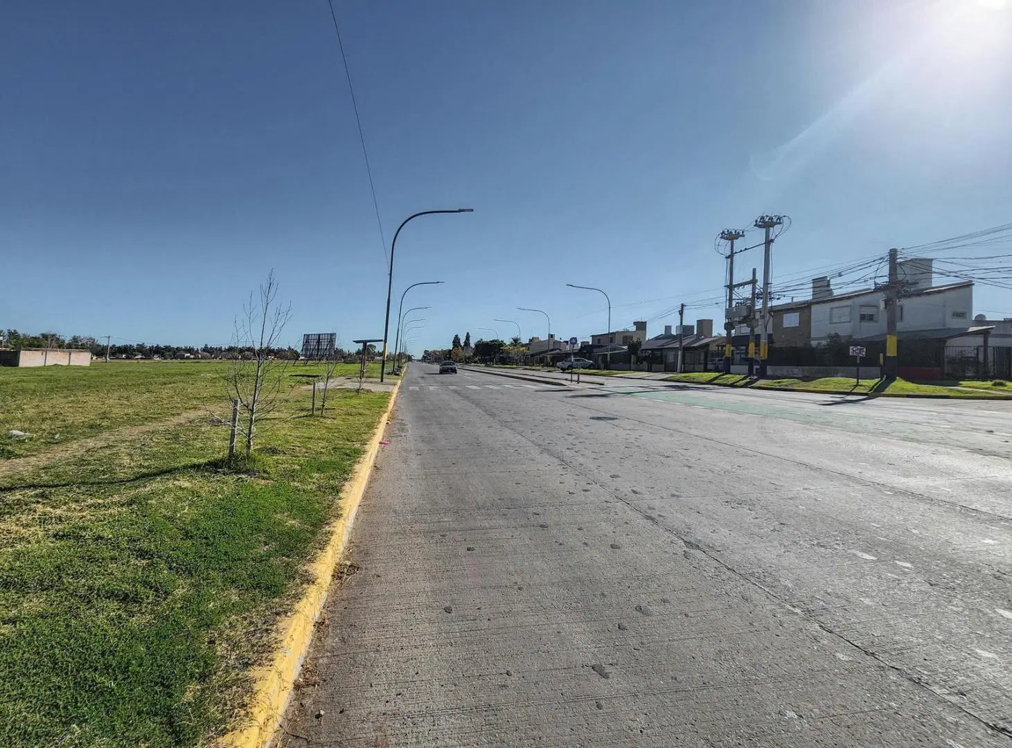 Terreno Comercial sobre Av. Calasanz con 346m² camino a Funes 1