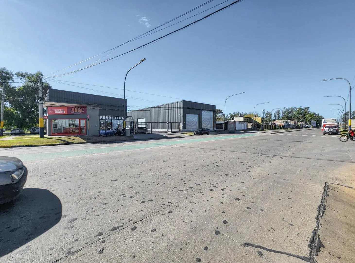 Terreno Comercial sobre Av. Calasanz con 346m² camino a Funes 3