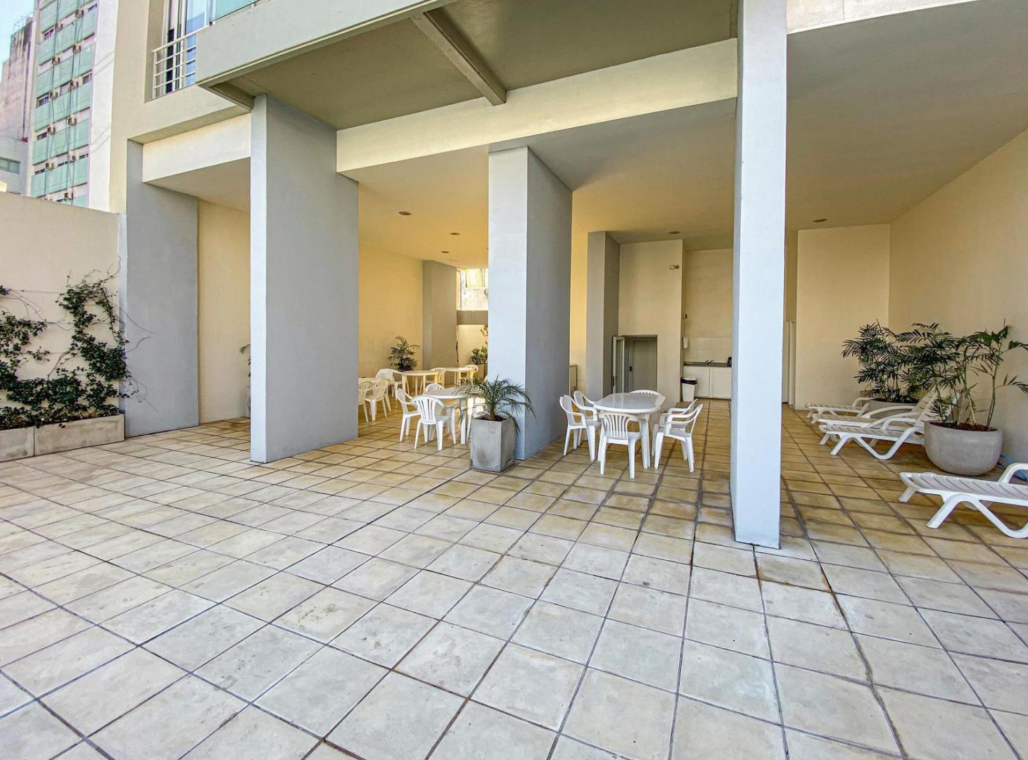 Departamento monoambiente amplio con terraza y amenities
