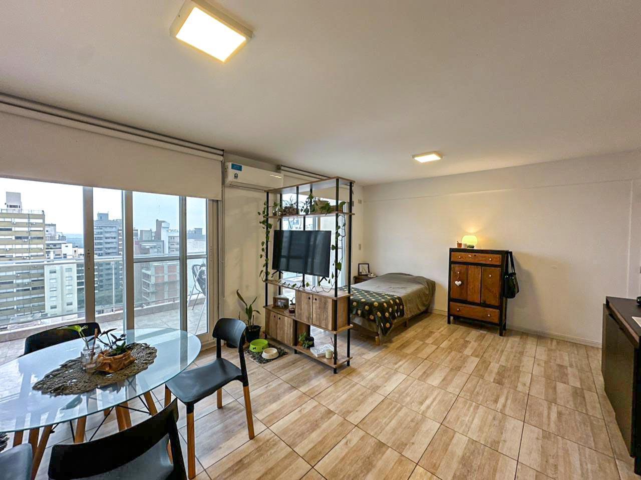 Departamento monoambiente amplio con terraza y amenities