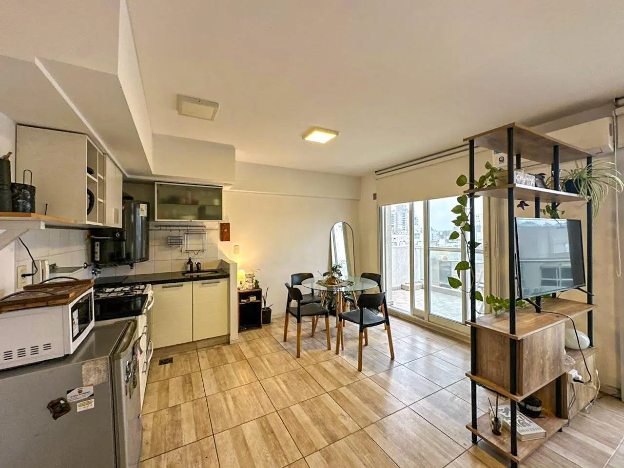 Departamento monoambiente amplio con terraza y amenities 1
