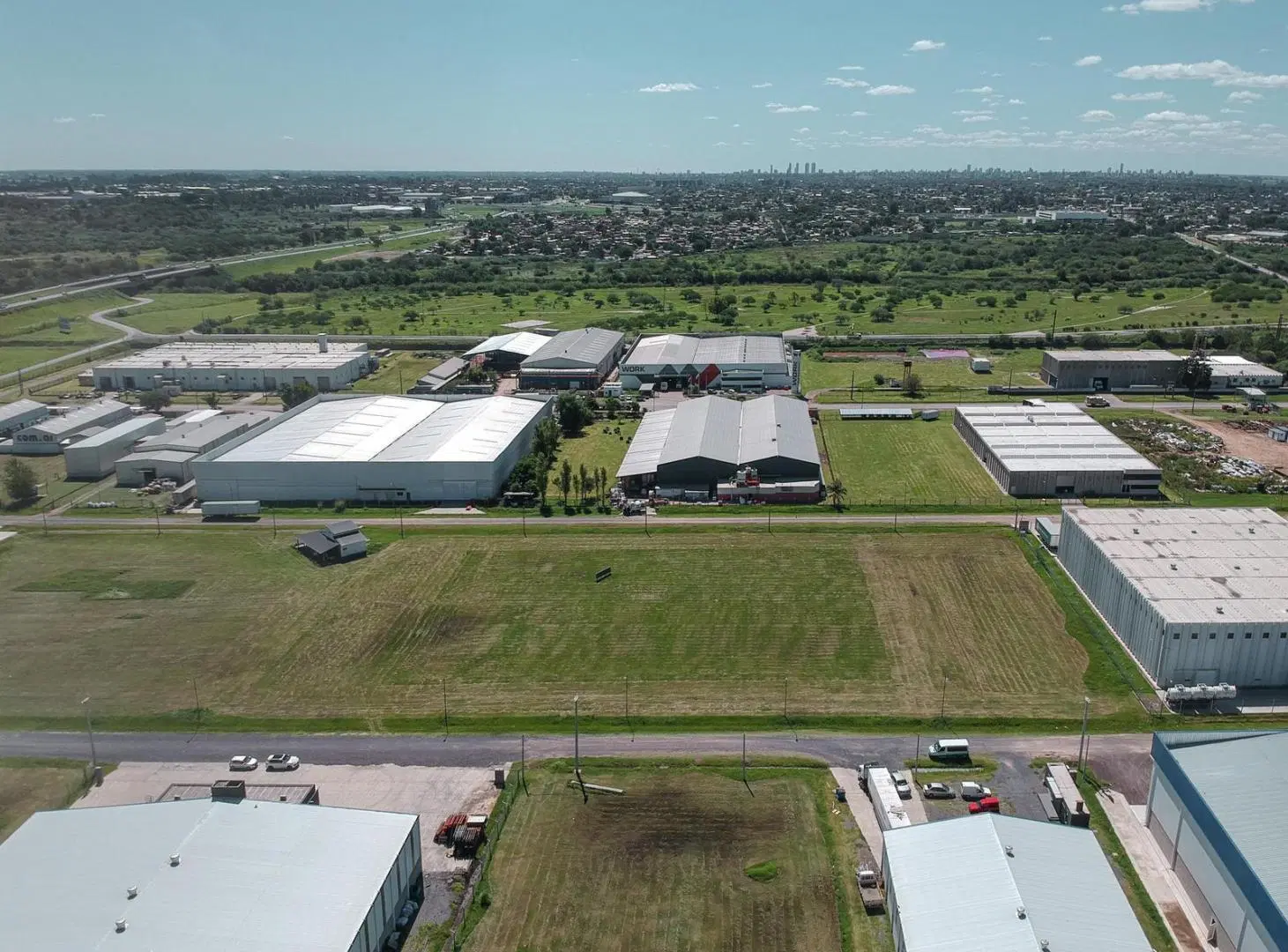 Terreno en Parque industrial consolidado de Villa Gobernador Galvez 3