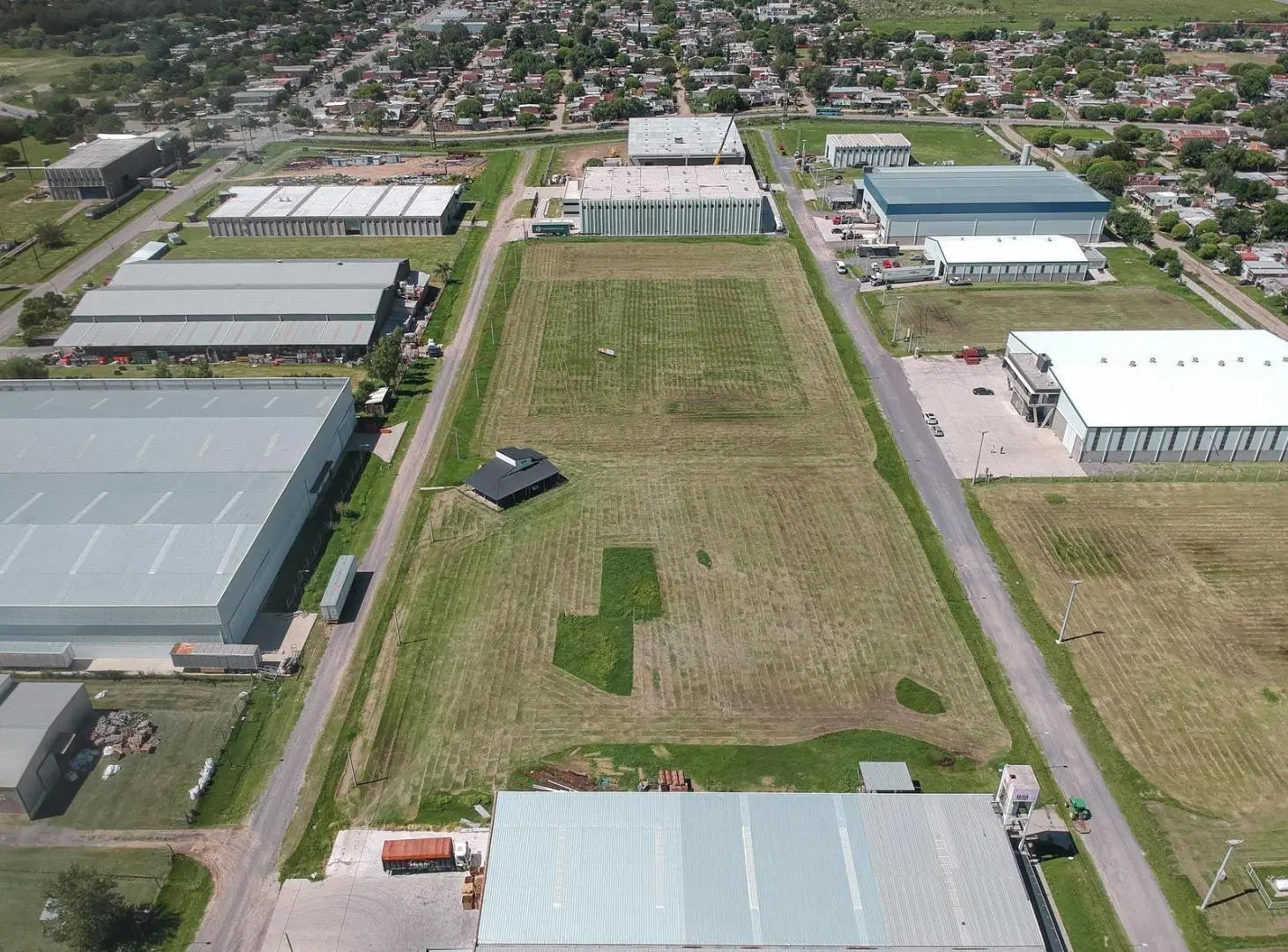 Terreno en Parque industrial consolidado de Villa Gobernador Galvez 4