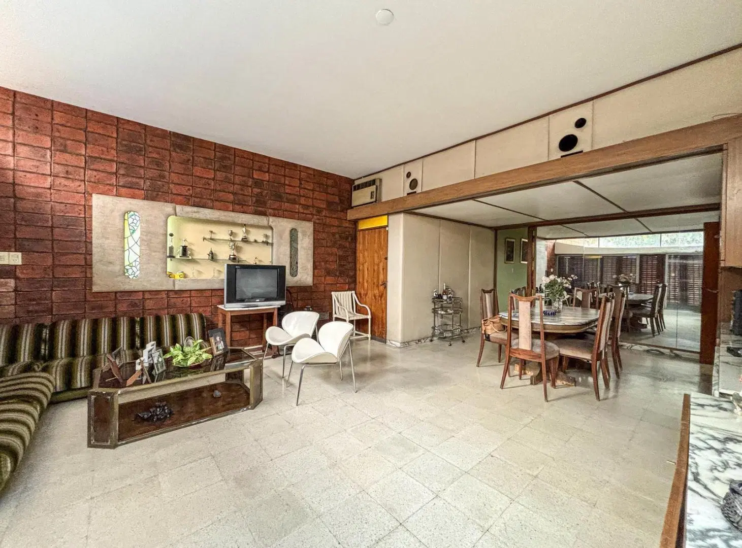 Casa de 3 dormitorios con gran jardín y pileta 2