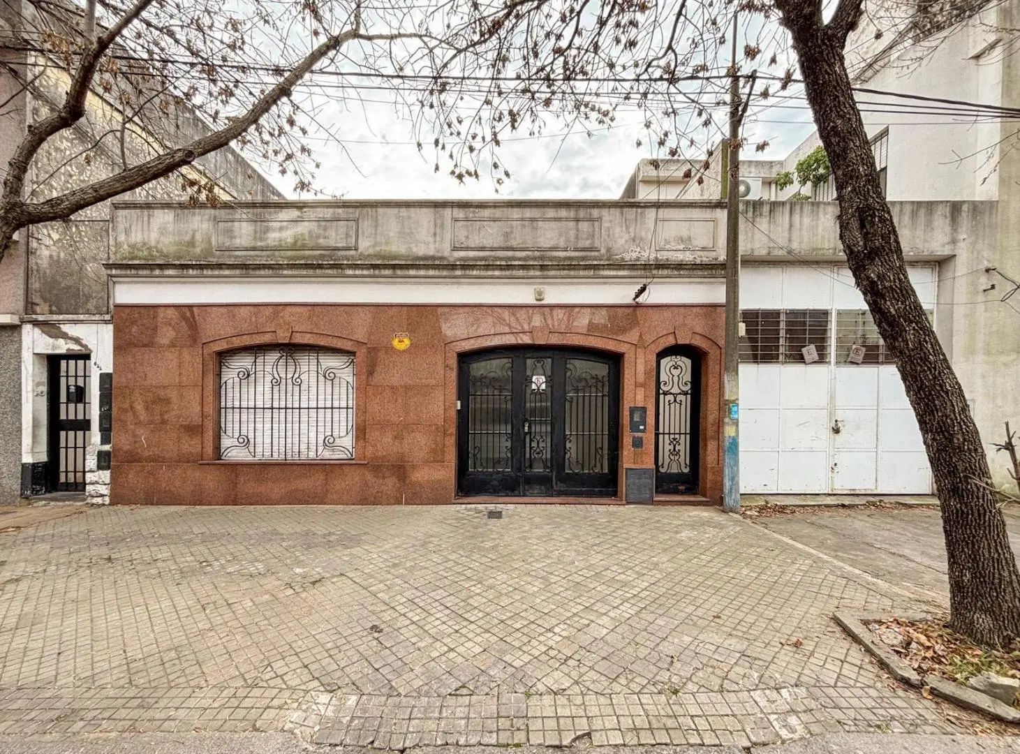 Casa de 3 dormitorios con gran jardín y pileta 4