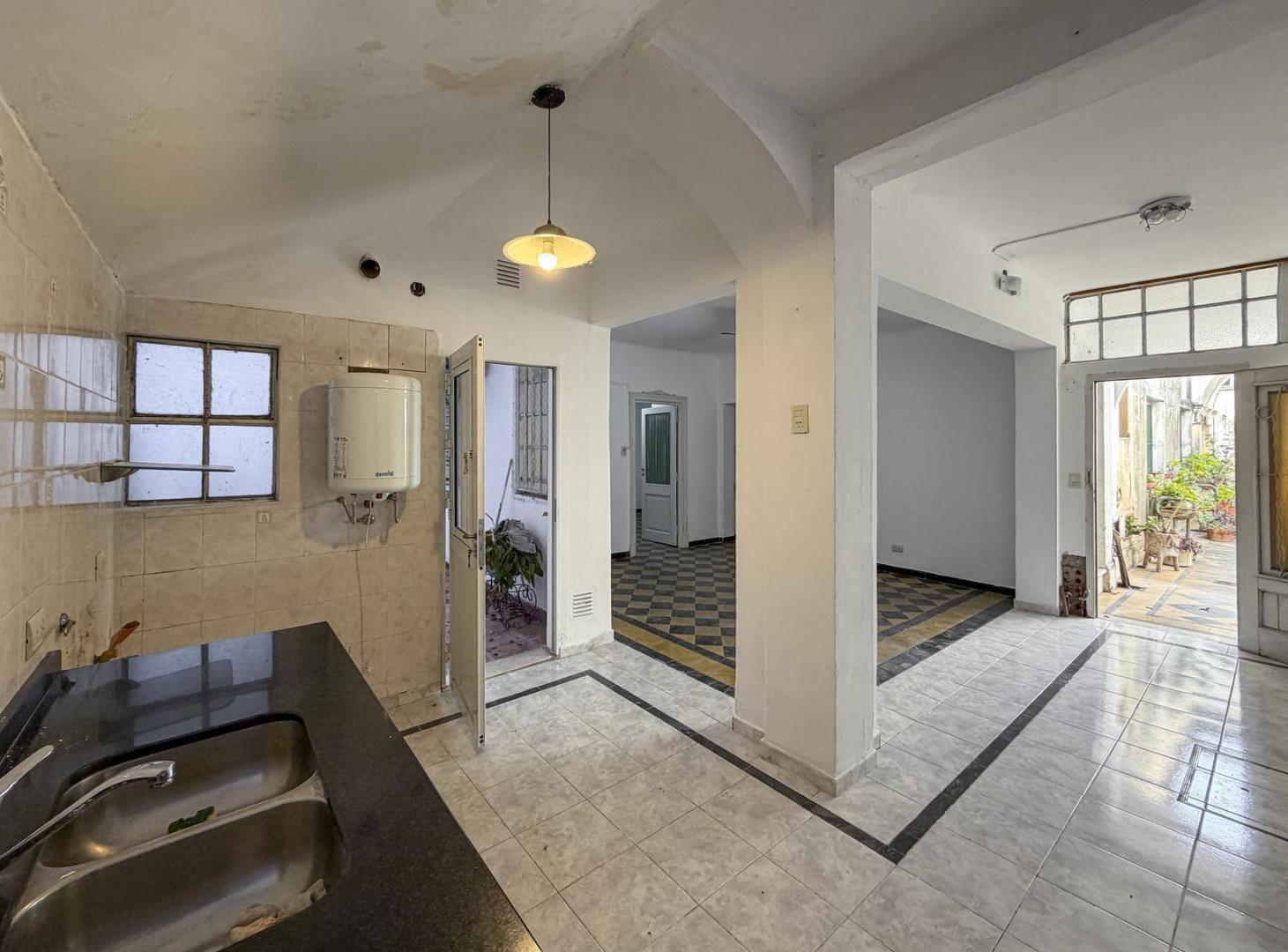Departamento de 1 dormitortio en PB con patio de oportunidad