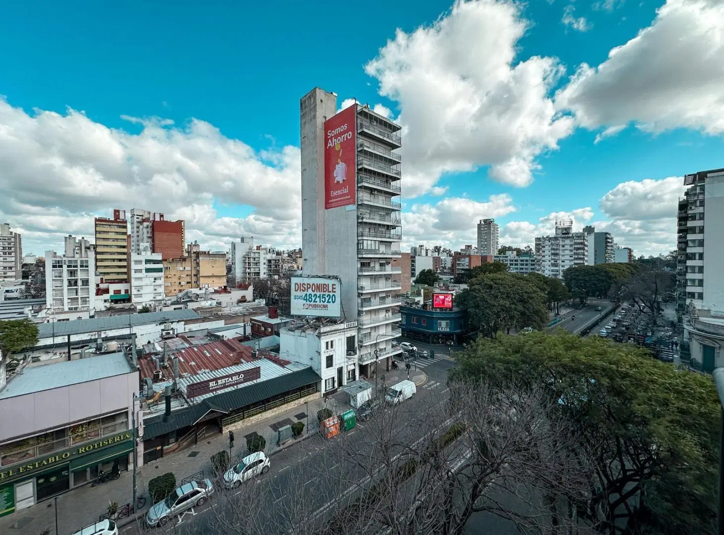 Departamento monoambiente con balcón y amenities en el centro 2