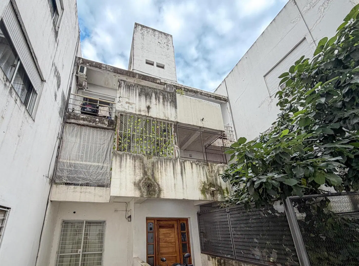 Departamento de 1 dormitorio de pasillo con terraza exclusiva en el Centro 2
