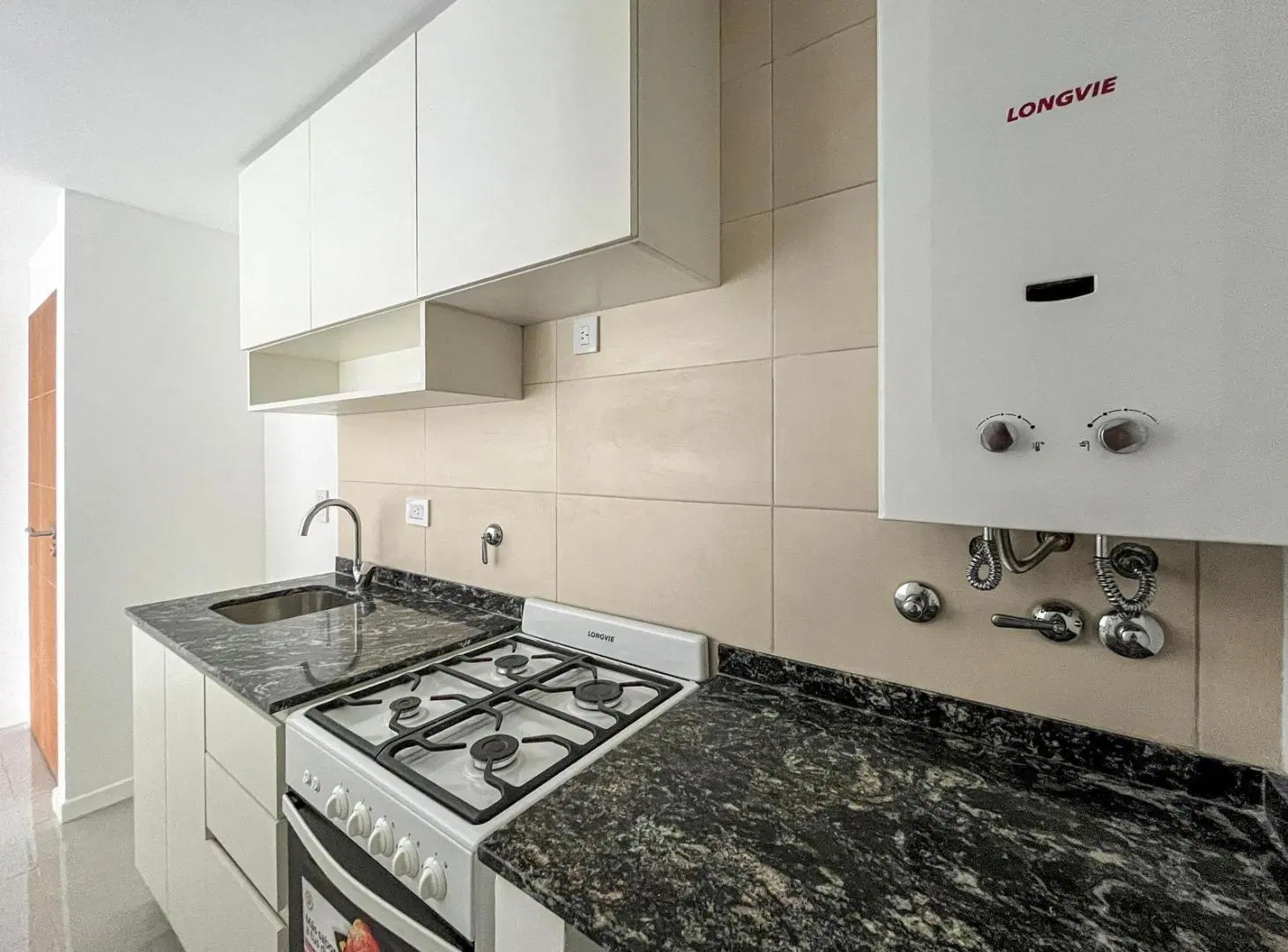 Departamento de 1 dormitorio al frente con balcón a estrenar 4